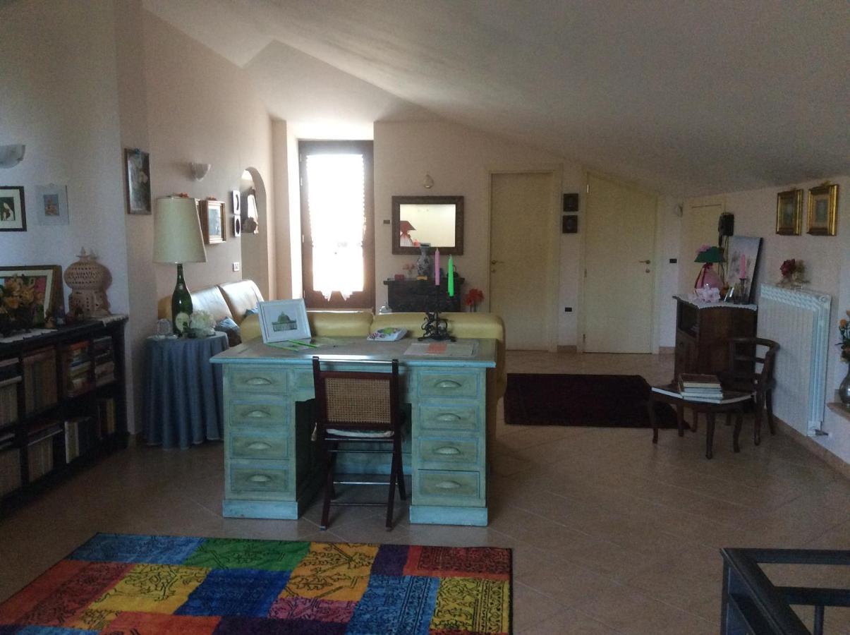 B&B Mikigio Mondavio Eksteriør billede