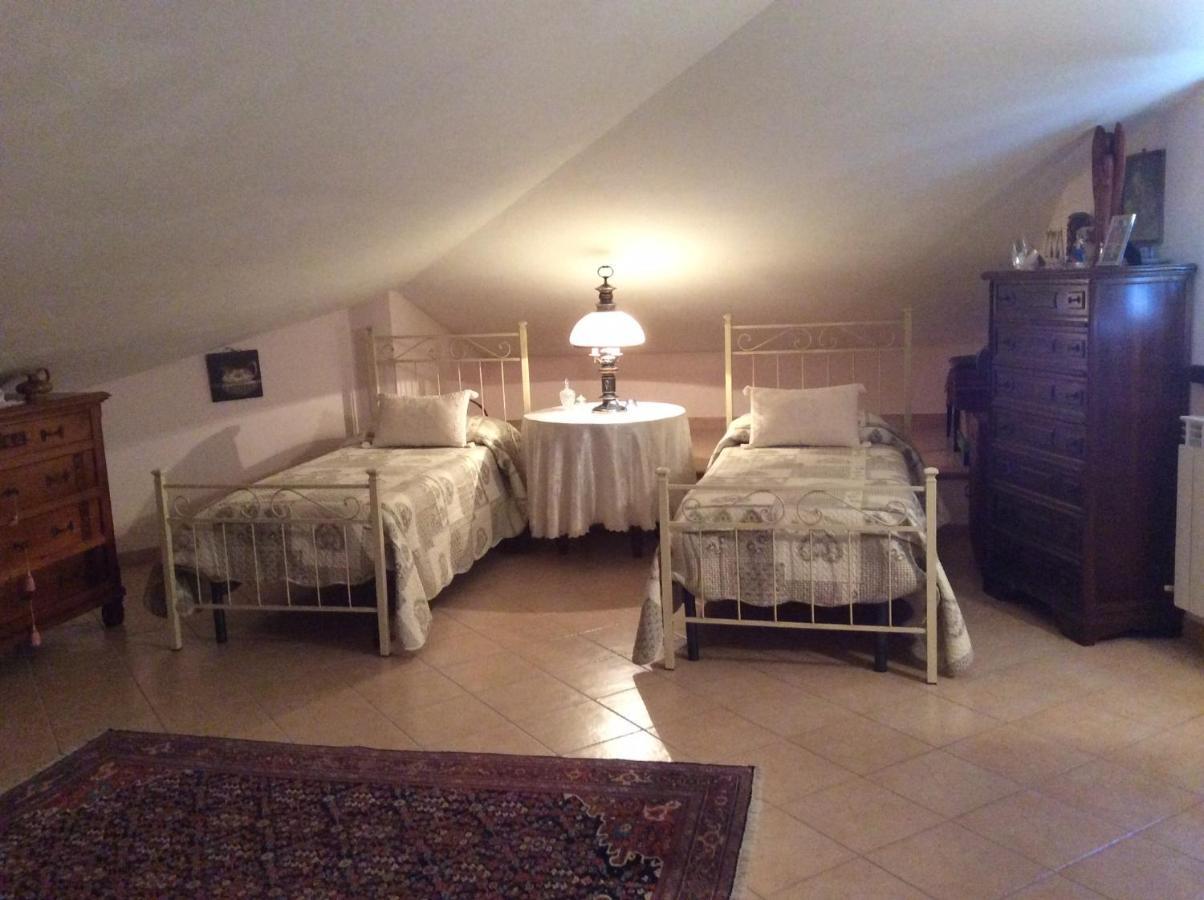 B&B Mikigio Mondavio Eksteriør billede
